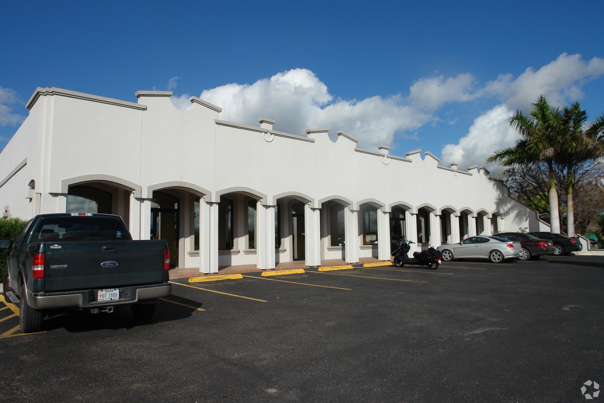 Office Space Available in McAllen